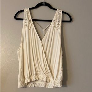 AE Off-White V-neck tank top